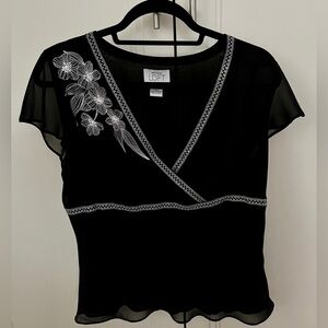 Ann Taylor Loft Very pretty embroidered Blouse, Black and White- Size 12